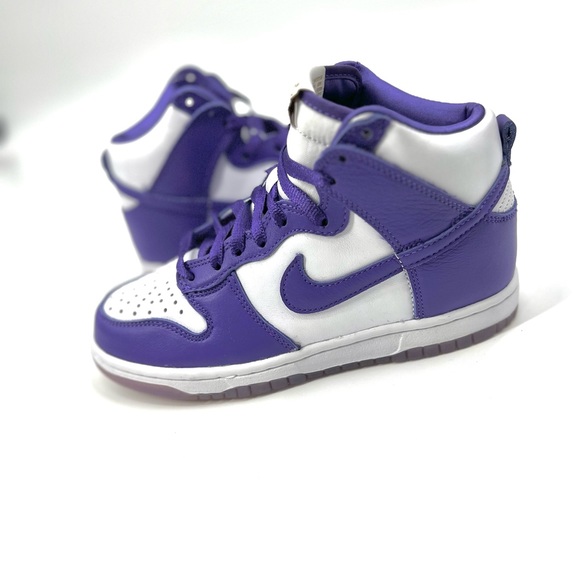 Nike Dunk High ‘White/Varsity Purple’ Woman’ Size 5 - Picture 1 of 5